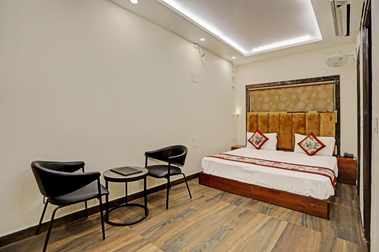 Staybook Hotel Atlanta New Delhi Train Station エクステリア 写真