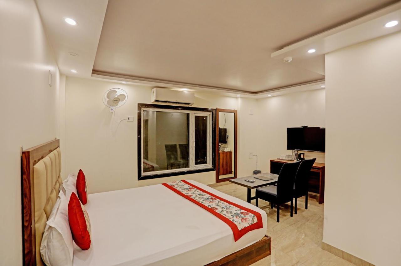 Staybook Hotel Atlanta New Delhi Train Station エクステリア 写真