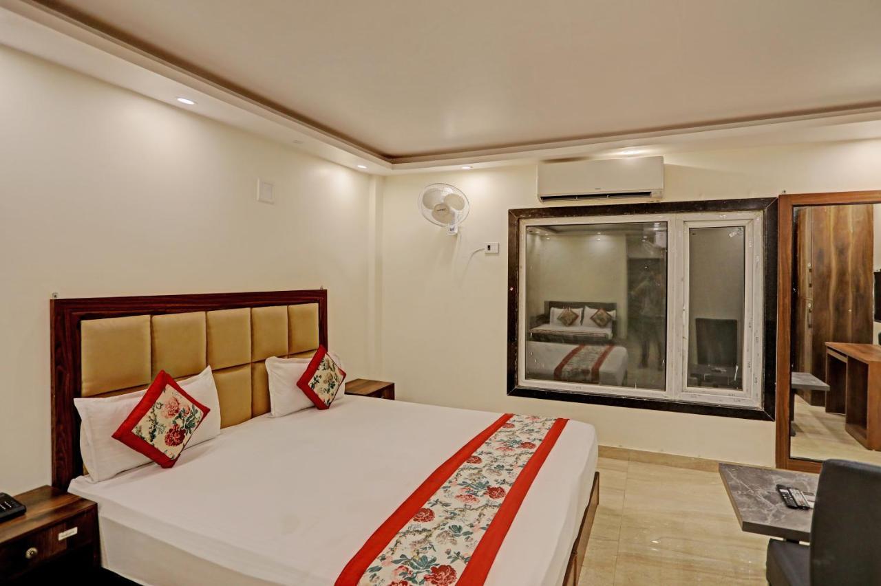Staybook Hotel Atlanta New Delhi Train Station エクステリア 写真