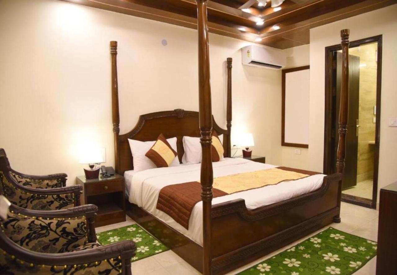 Staybook Hotel Atlanta New Delhi Train Station エクステリア 写真