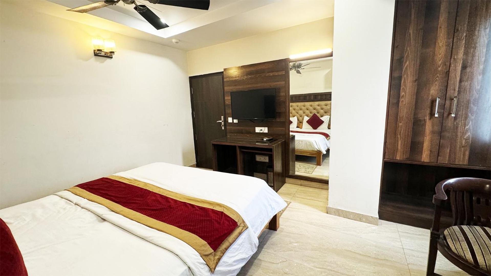 Staybook Hotel Atlanta New Delhi Train Station エクステリア 写真