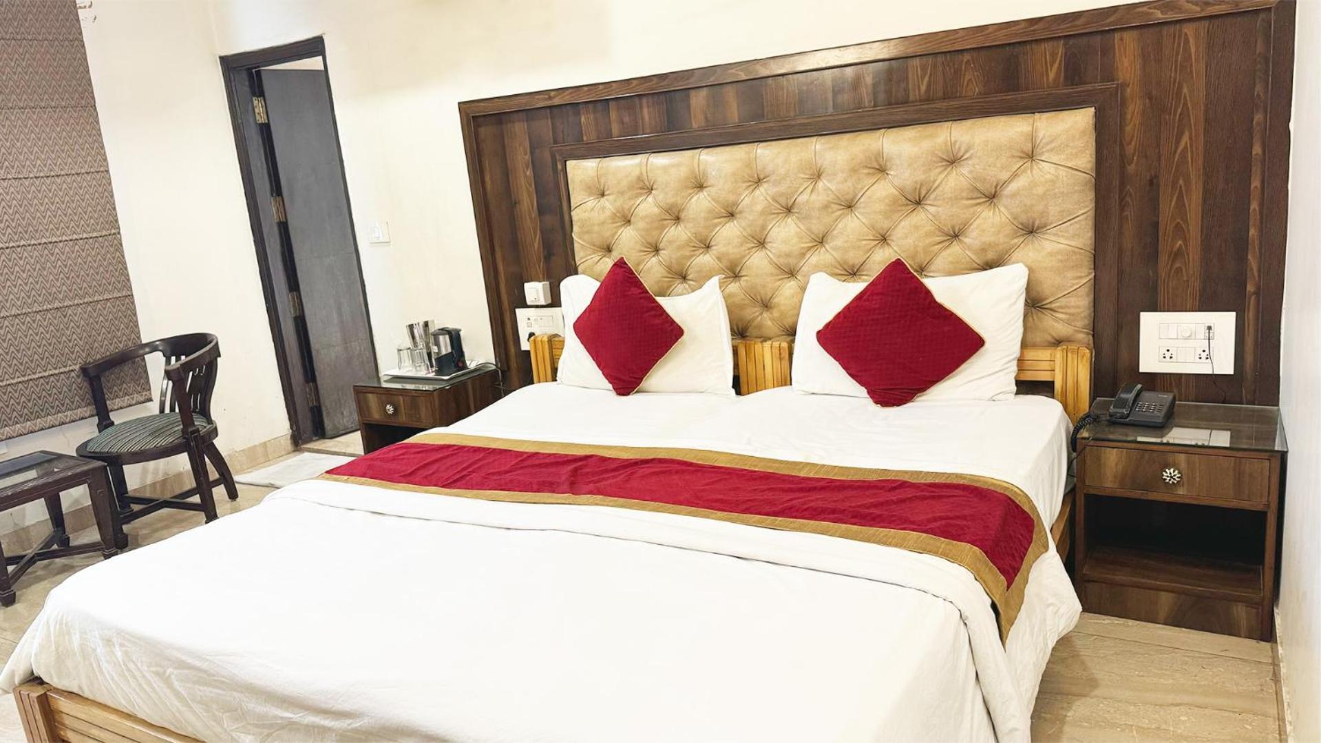 Staybook Hotel Atlanta New Delhi Train Station エクステリア 写真