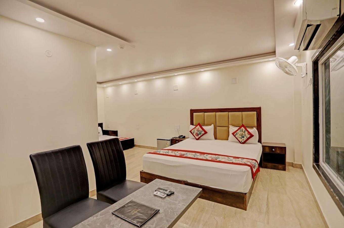Staybook Hotel Atlanta New Delhi Train Station エクステリア 写真